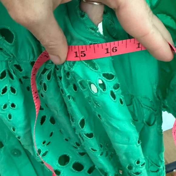 Lilly Pulitzer Amrita Eyelet Midi Dress new condition. Size  6 - Picture 2 of 11